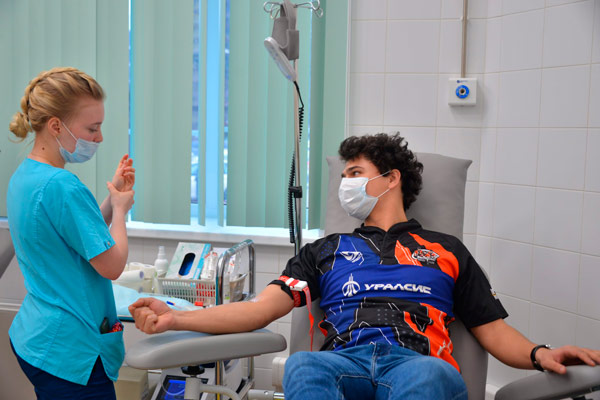 Московские регбисты стали донорами крови